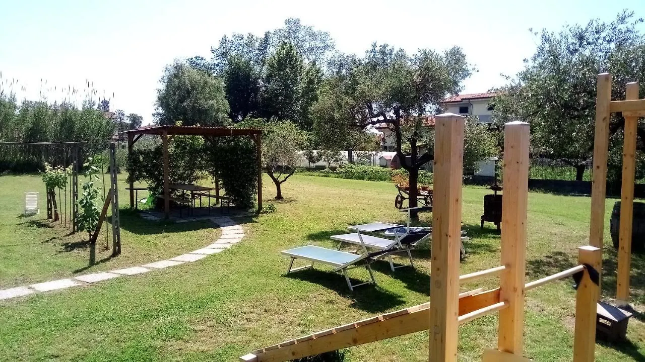 Nonna Piera Bed & Breakfast Marina Di Carrara 0*,