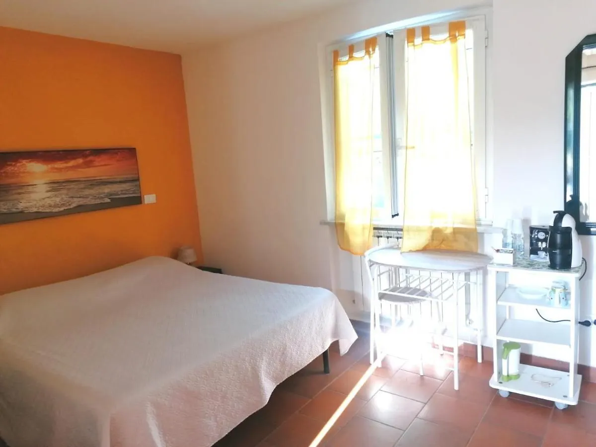 Bed and Breakfast Nonna Piera Marina Di Carrara Frühstückspension