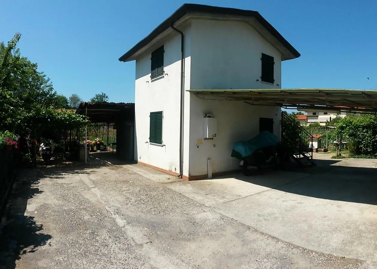 Nonna Piera Bed & Breakfast Marina Di Carrara Italy