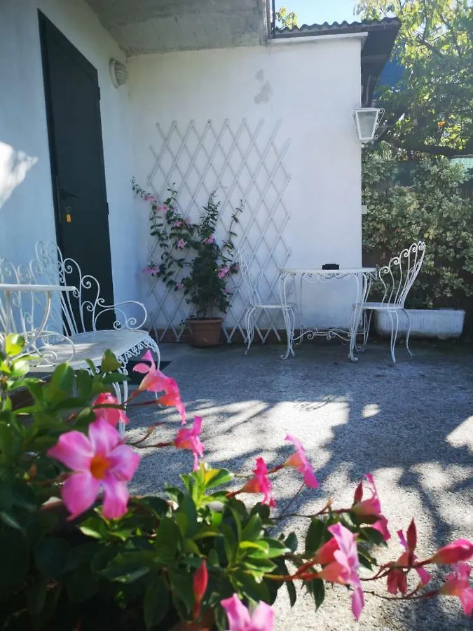 Nonna Piera Bed & Breakfast Marina Di Carrara